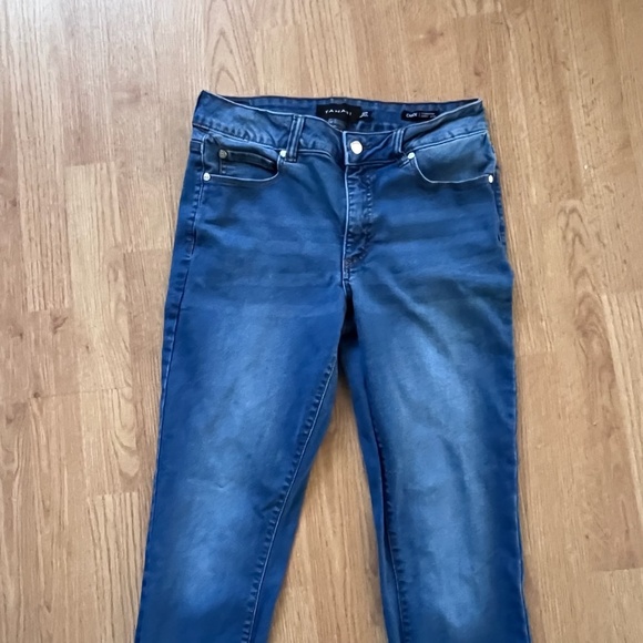 Tahari Chloe Fit Solution Skinny Jeans In Medium Wash Womens 8/29 - Picture 3 of 5